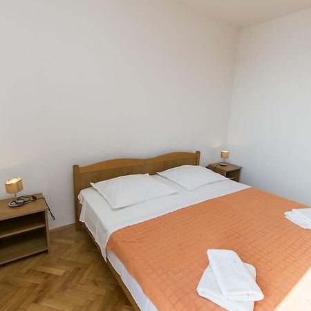 Apartments Jere Stipe Primosten Exterior photo