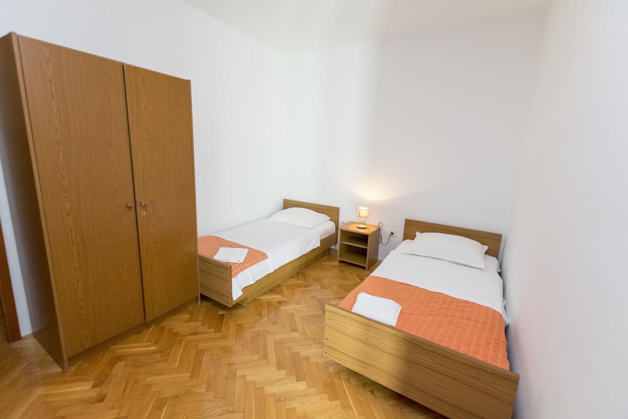 Apartments Jere Stipe Primosten Exterior photo